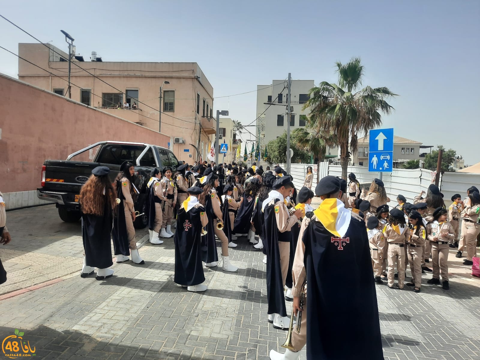 صور: استعراض كشفي ضخم في يافا بمناسبة يوم التقبيلة 